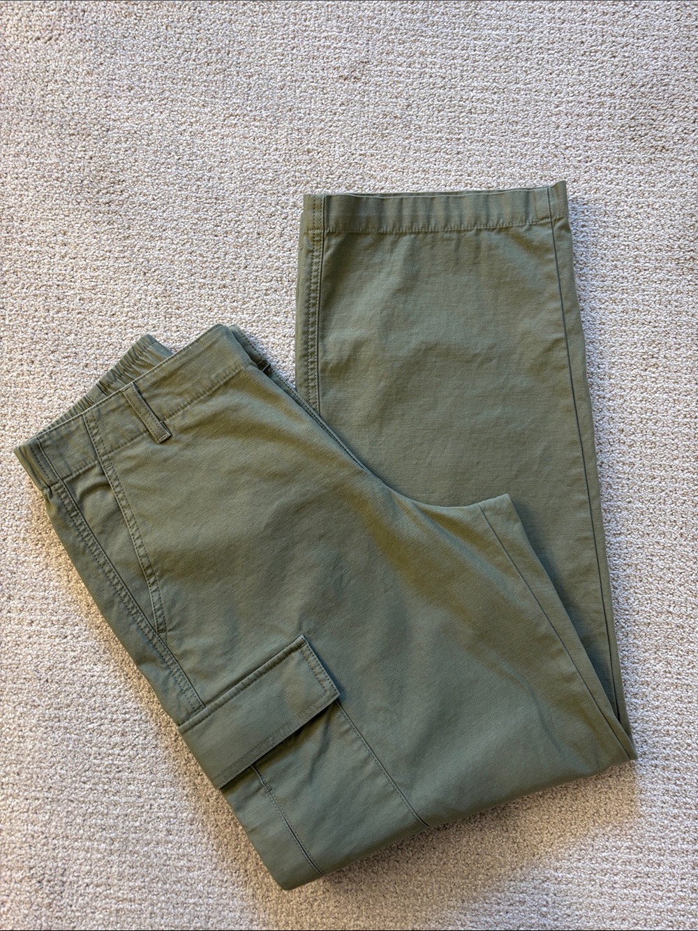 Uniqlo Olive Cargo Trousers with Flap Pocket